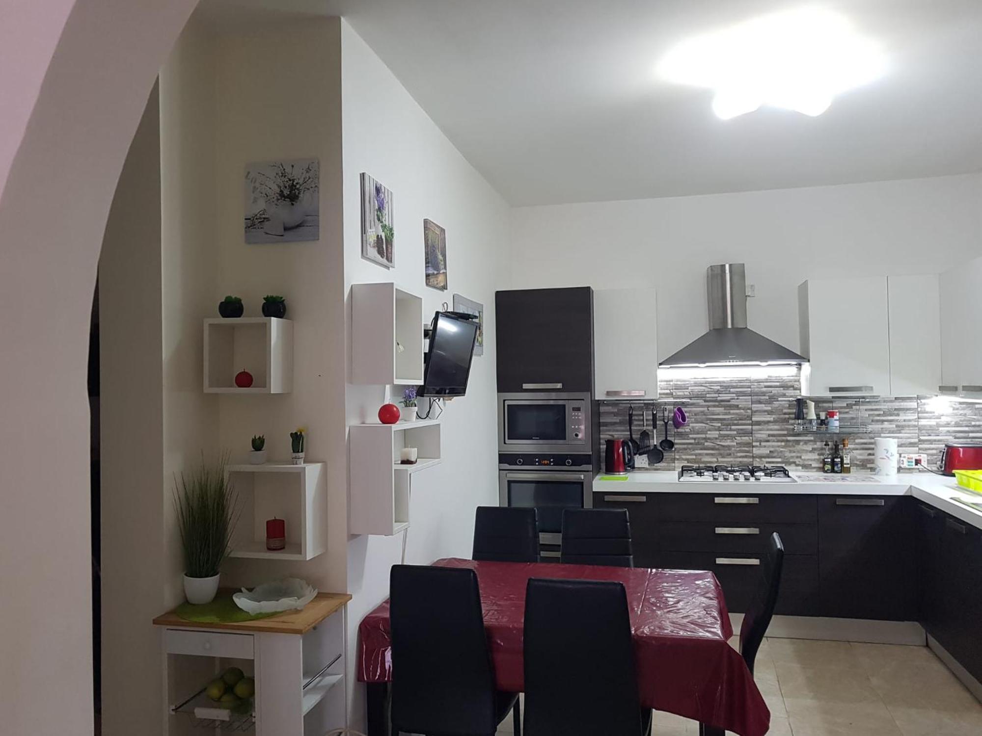Ferienwohnung Inessa'S Flat Pietà Exterior foto